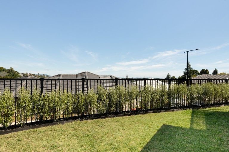 Photo of property in 1 Albatross Lane, Welcome Bay, Tauranga, 3112