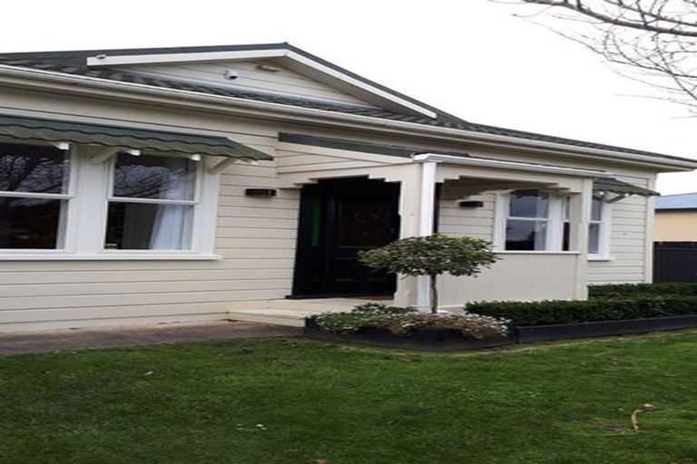 Photo of property in 15 Douglas Street, West End, Palmerston North, 4412