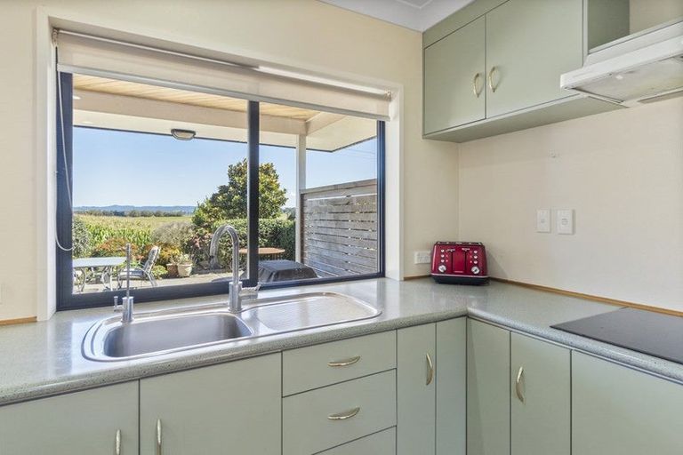 Photo of property in 17 Sunny Dale, Western Heights, Hamilton, 3200