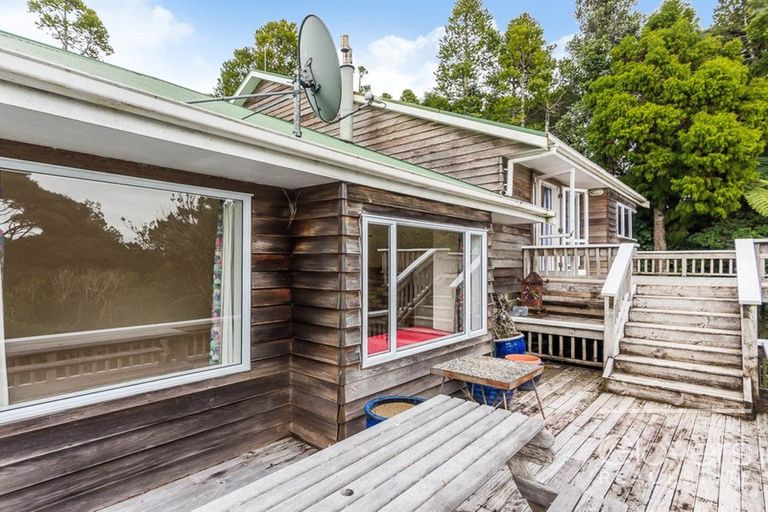 Photo of property in 156 Piha Road, Piha, New Lynn, 0772