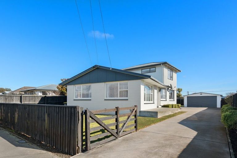 Photo of property in 33 Cotswold Avenue, Bishopdale, Christchurch, 8053