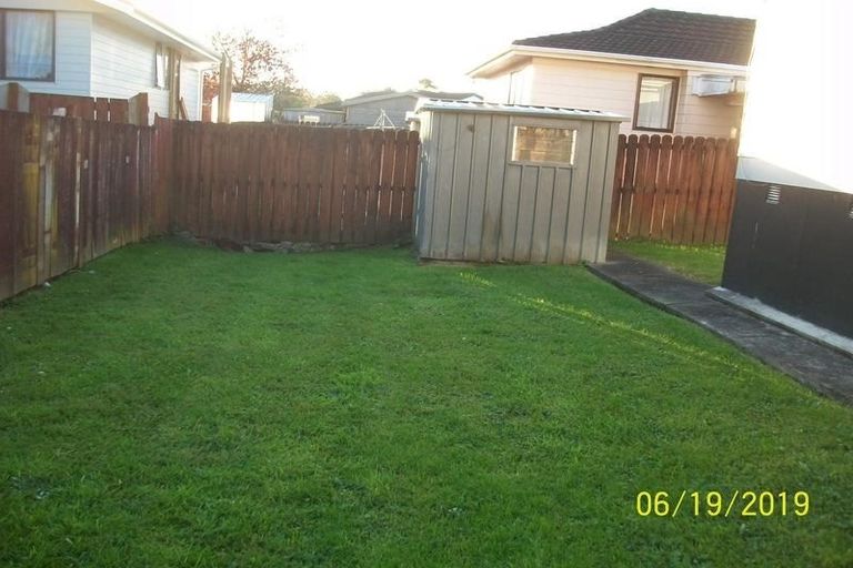 Photo of property in 2/204 Waitemata Drive, Ranui, Auckland, 0612