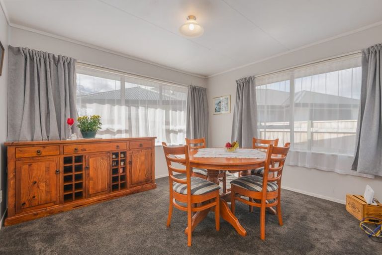 Photo of property in 3a Christian Place, Awapuni, Palmerston North, 4412
