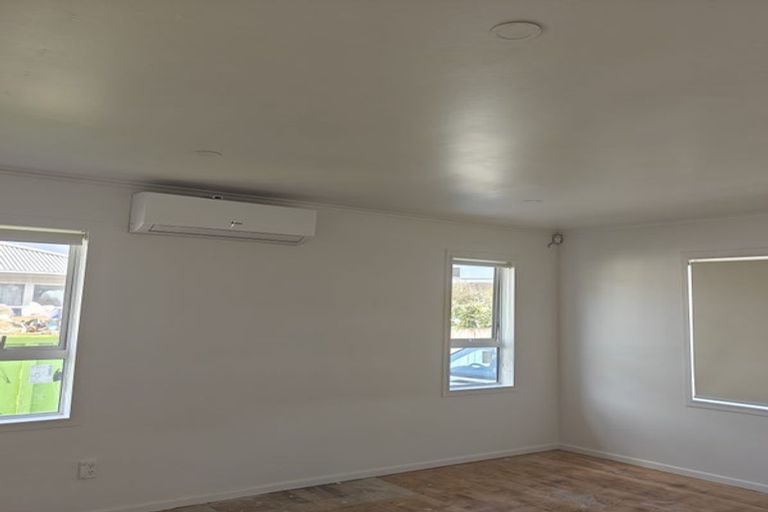 Photo of property in 31 Tiraumea Drive, Pakuranga, Auckland, 2010