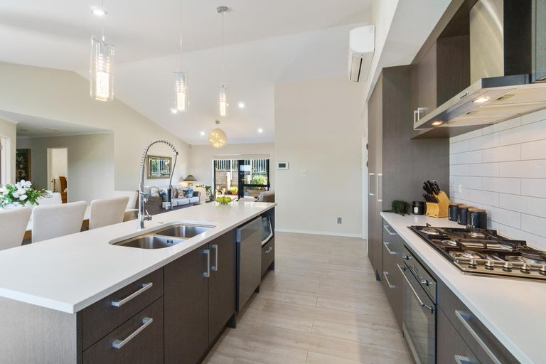 Photo of property in 8 Laylin Place, Pukekohe, 2120