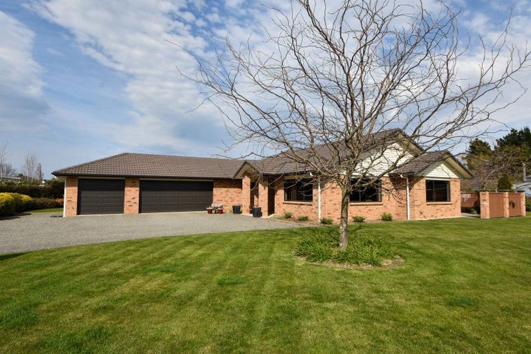 Photo of property in 5 The Glade, Carterton, 5713