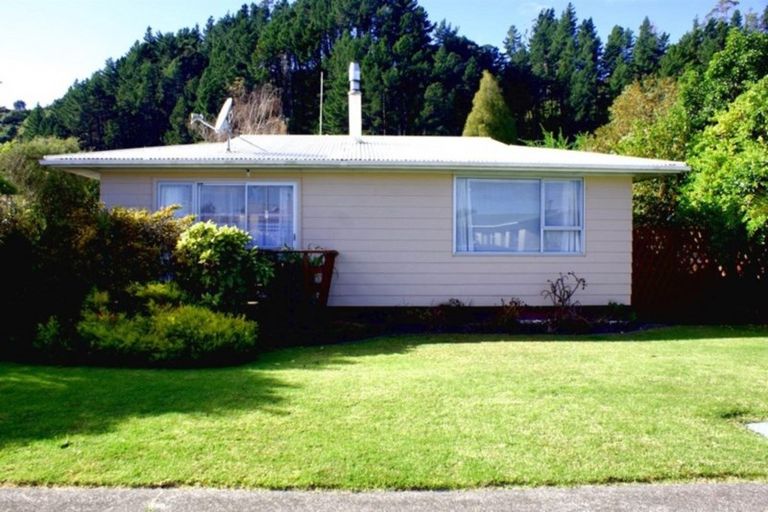 Photo of property in 5 Amokura Place, Whakatane, 3120
