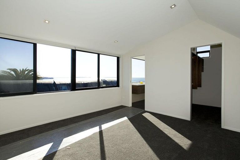 Photo of property in 35a Rothesay Bay Road, Rothesay Bay, Auckland, 0630