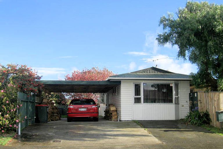 Photo of property in 2 Chums Road, Paraparaumu Beach, Paraparaumu, 5032