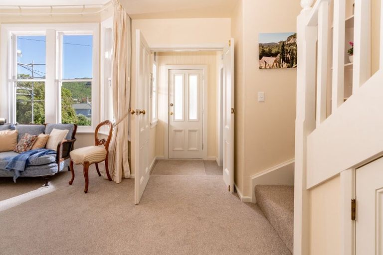 Photo of property in 13 West Road, Northland, Wellington, 6012