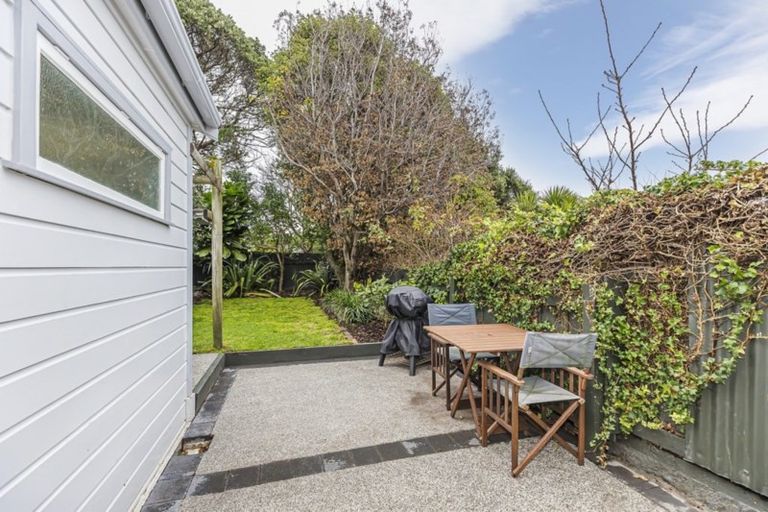 Photo of property in 18 Milton Street, Berhampore, Wellington, 6023