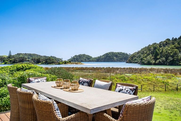 Photo of property in 878 Matapouri Road, Matapouri, Whangarei, 0173