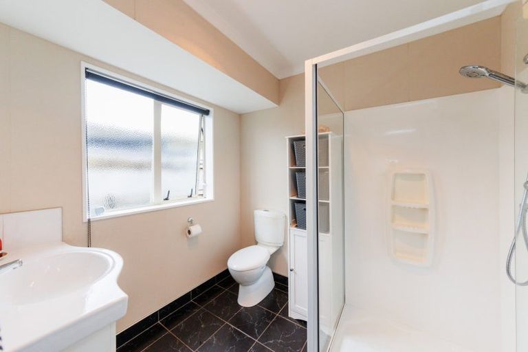 Photo of property in 163 Pacific Drive, Fitzherbert, Palmerston North, 4410