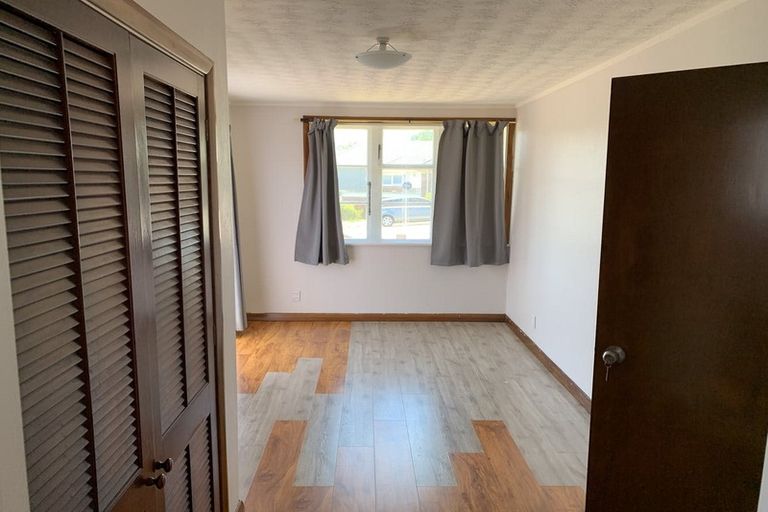 Photo of property in 87 Hillsborough Road, Hillsborough, Auckland, 1042