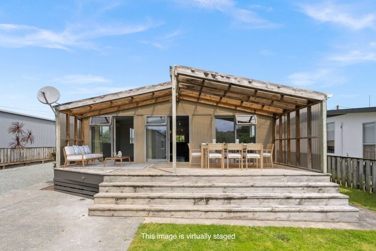 Photo of property in 17 Bream Bay Drive, Ruakaka, 0116