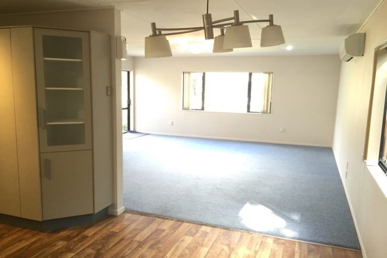 Photo of property in 5a Hetley Crescent, Taradale, Napier, 4112