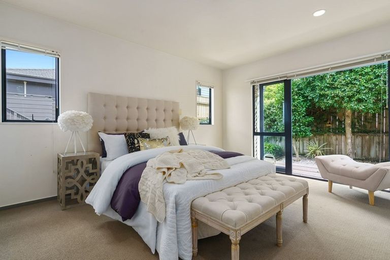 Photo of property in 37a Parr Terrace, Castor Bay, Auckland, 0620