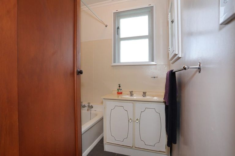 Photo of property in 18 Hammond Street, Marton, 4710