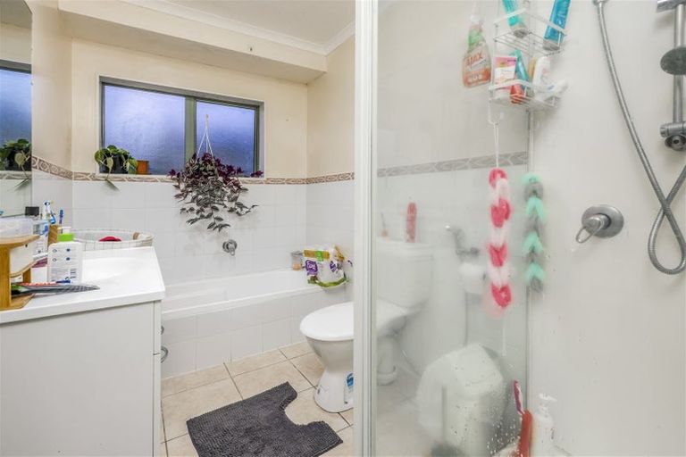 Photo of property in 76 Crossandra Drive, Mangere, Auckland, 2022