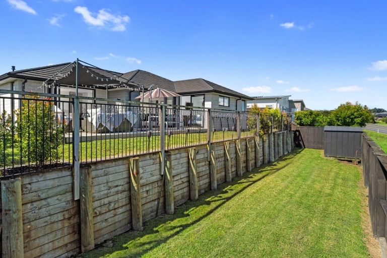 Photo of property in 56 Puhirake Crescent, Pyes Pa, Tauranga, 3112