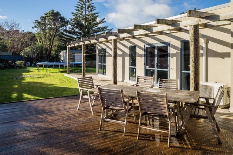 Photo of property in 11 Corlett Road, Plimmerton, Porirua, 5026