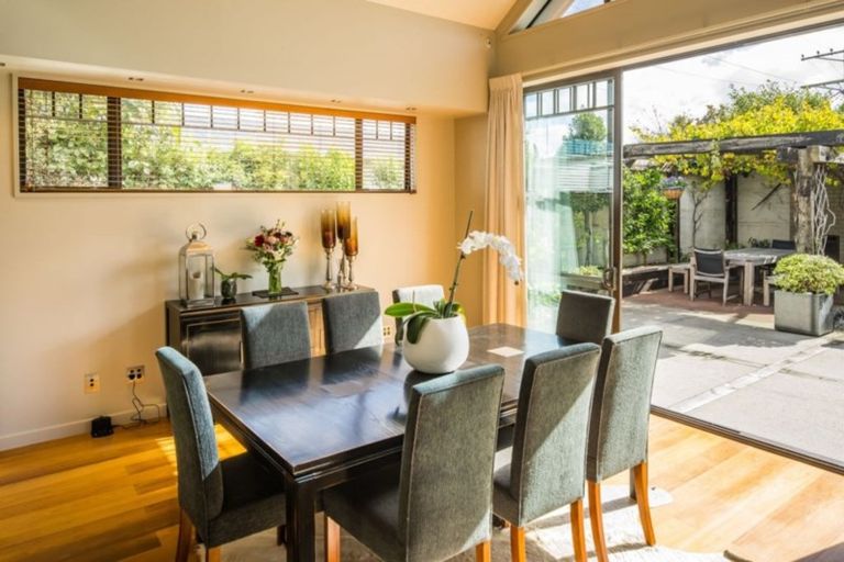 Photo of property in 374 Muritai Road, Eastbourne, Lower Hutt, 5013