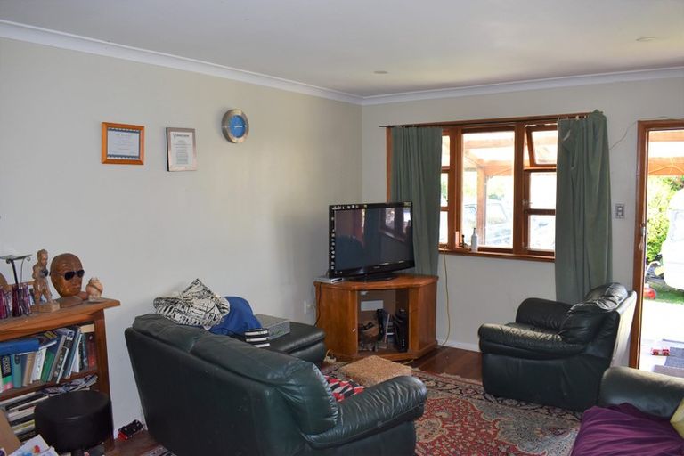 Photo of property in 18 Freemans Road, Otaki, 5512