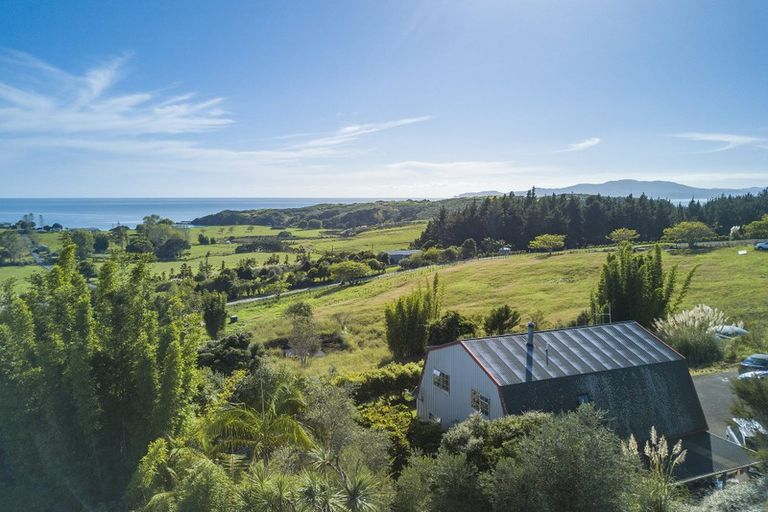 Photo of property in 26 Taipa View Road, Taipa, 0483