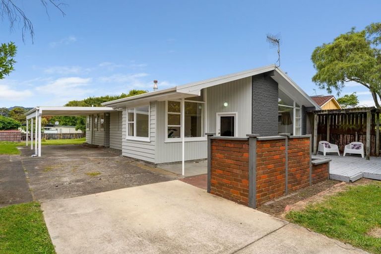 Photo of property in 22 Callender Terrace, Paraparaumu Beach, Paraparaumu, 5032