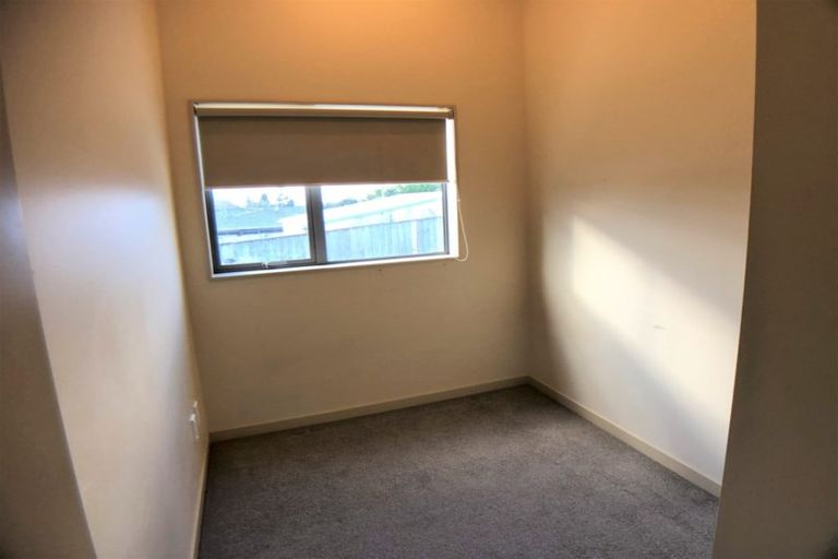 Photo of property in 16a Blease Street, New Lynn, Auckland, 0600