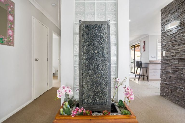 Photo of property in 19 The Enclave, Totara Heights, Auckland, 2105