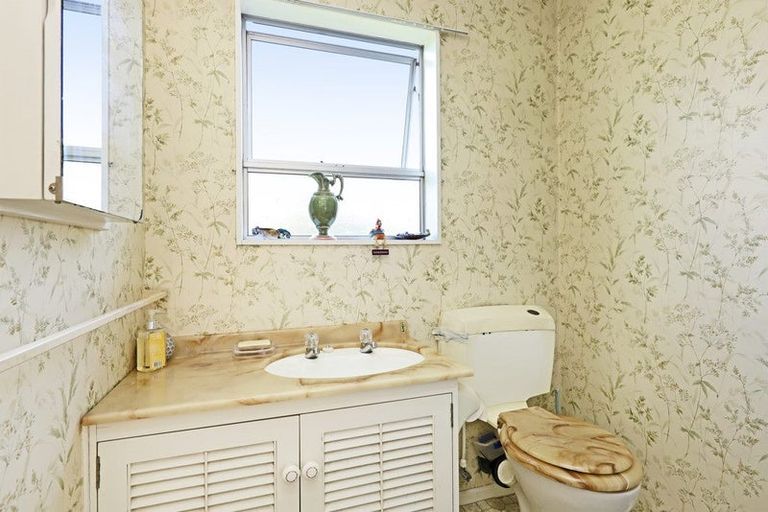 Photo of property in 1422 Karamu Road North, Mayfair, Hastings, 4122