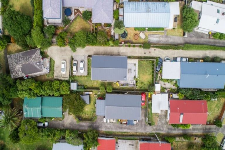 Photo of property in 3a Gazelle Avenue, Beach Haven, Auckland, 0626