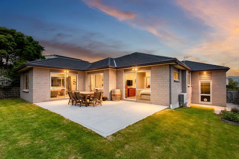 Photo of property in 4 Peel Lane, Aotea, Porirua, 5024