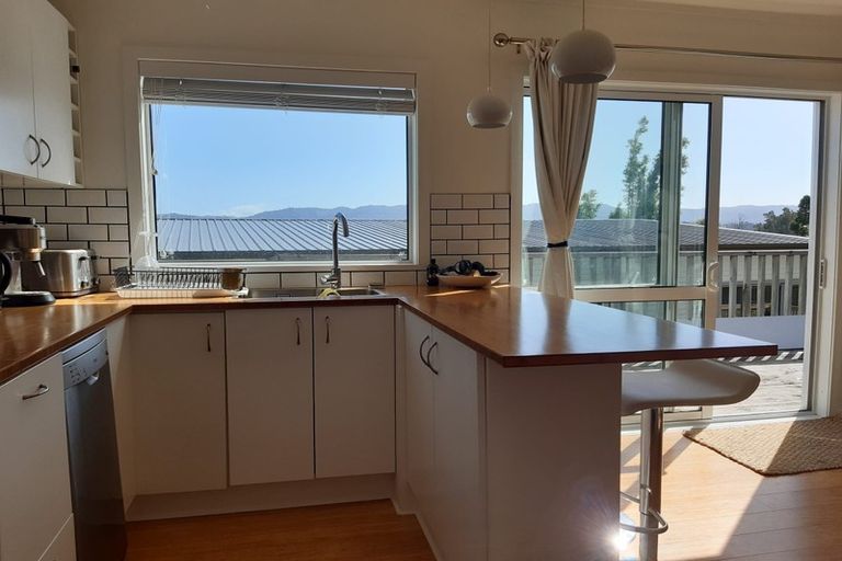 Photo of property in 3 Western Court, Sunnyvale, Auckland, 0612