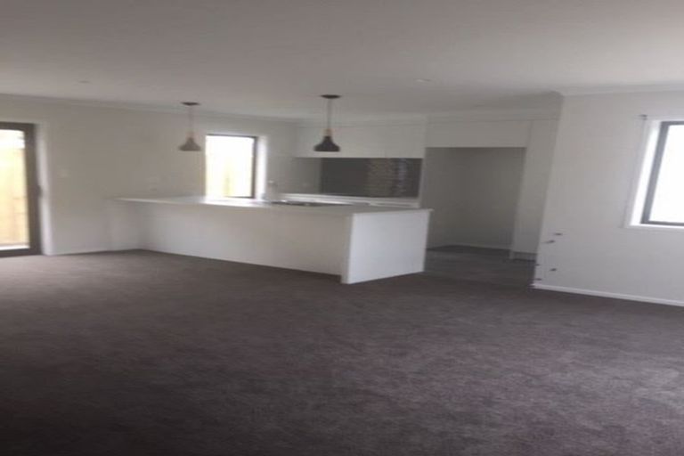 Photo of property in 310a Lakes Boulevard, Pyes Pa, Tauranga, 3112