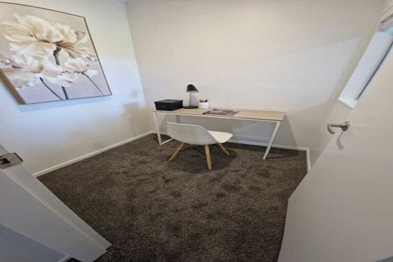 Photo of property in 2/1001 High Street, Avalon, Lower Hutt, 5011