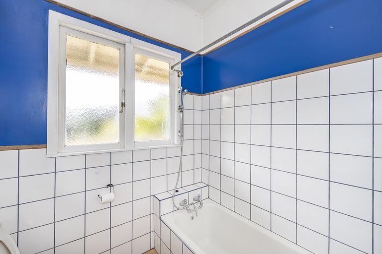 Photo of property in 17 Clyde Street, Oamaru North, Oamaru, 9400