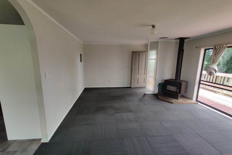 Photo of property in 33 Leaver Place, Weymouth, Auckland, 2103