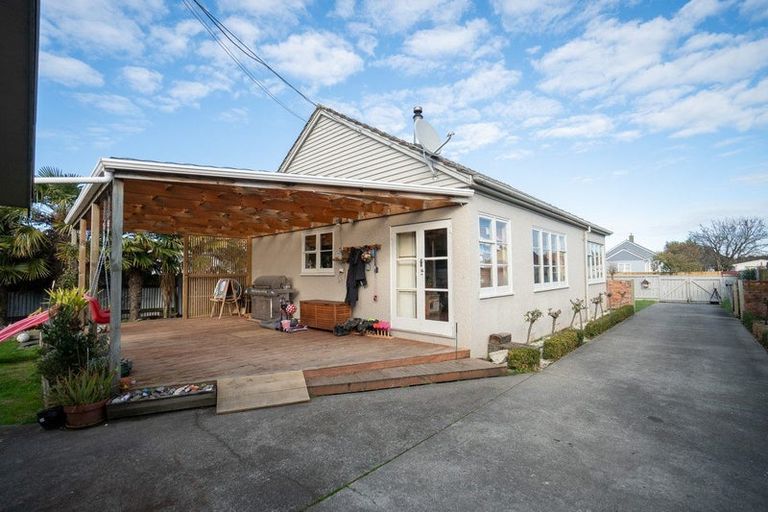 Photo of property in 1 Tyndall Street, Palmerston North, 4414