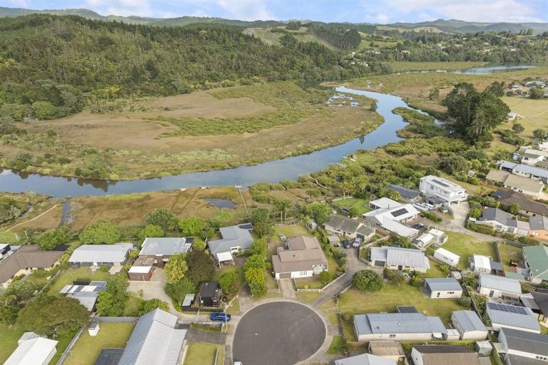 Photo of property in 106 Whitby Place, Whangamata, 3620