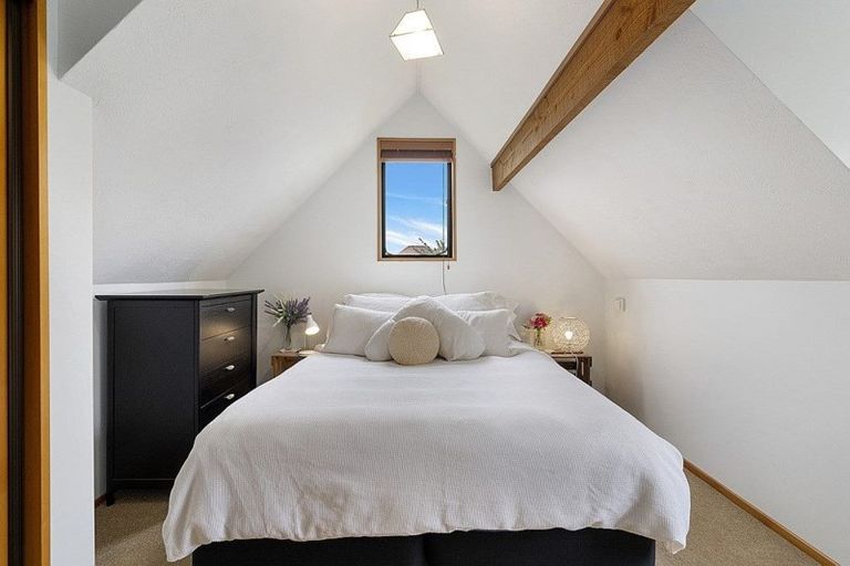 Photo of property in 2/11 Harrods Court, Ilam, Christchurch, 8053