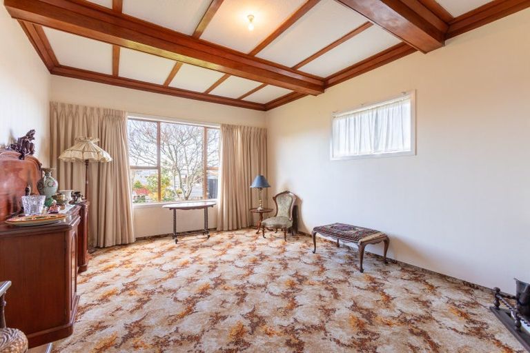 Photo of property in 10 Allardice Street, Dannevirke, 4930