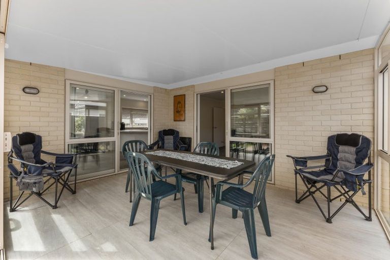 Photo of property in 23 Bowen Street, Woodville, 4920