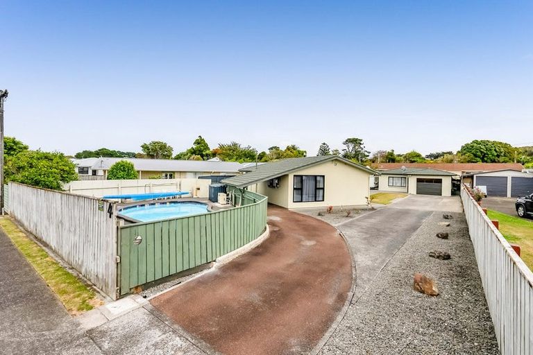 Photo of property in 4 Ramanui Avenue, Hawera, 4610