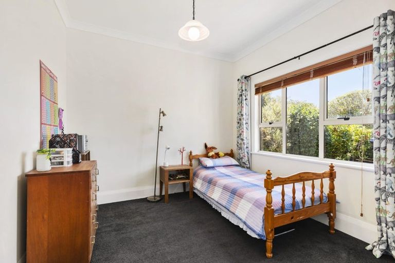 Photo of property in 27 Randwick Crescent, Moera, Lower Hutt, 5010