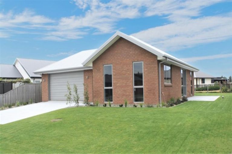 Photo of property in 8 Denton Street, Amberley, 7410