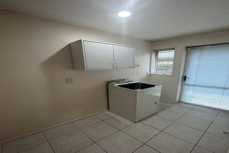 Photo of property in 15 Cardigan Bay Place, Addington, Christchurch, 8024