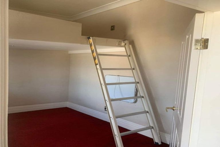 Photo of property in 6-10 Mudges Terrace, Newtown, Wellington, 6021