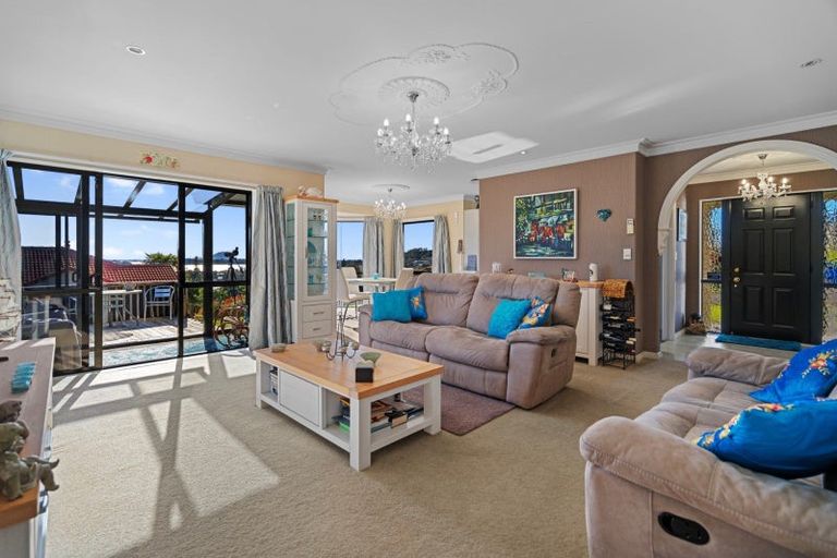 Photo of property in 60 Oteki Park Drive, Welcome Bay, Tauranga, 3112